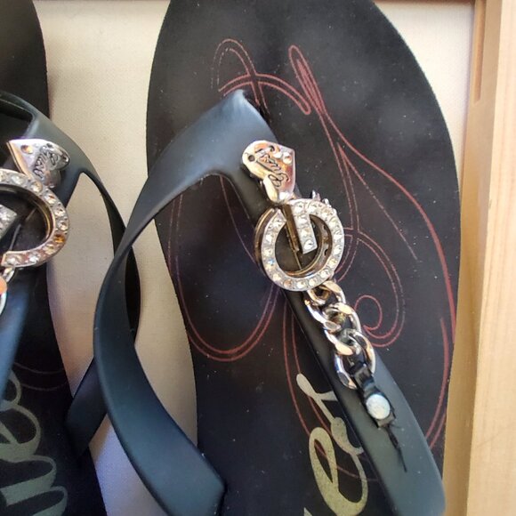 GUESS  SANDALS gently used Size 9 - Picture 3 of 11